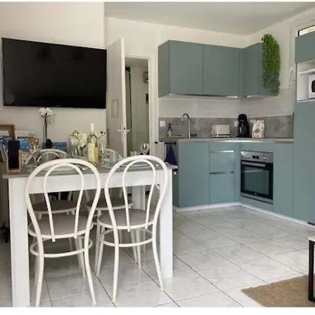 A 2 Pas De La De La Vallières * Saint-Georges-de-Didonne